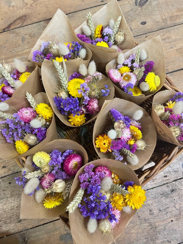 Dried Flower Bunch - Small