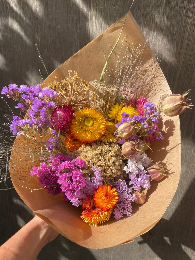 Dried Flower Bunch - Medium